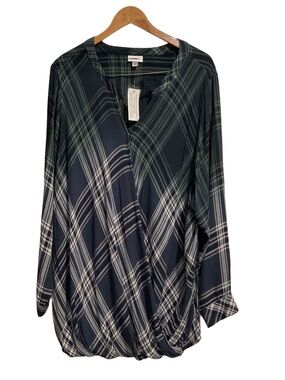 Avenue Navy and Green Plaid Long-Sleeve V-Neck Tunic